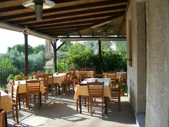 Tavern Skoparantzos