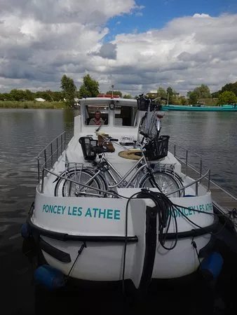 Locaboat Holidays - Base d'Argens