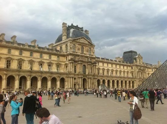 THATLou, Treasure Hunt at the Louvre