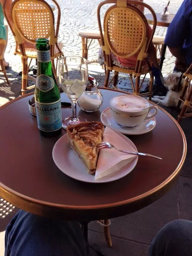 Liberte Cafe et Bar