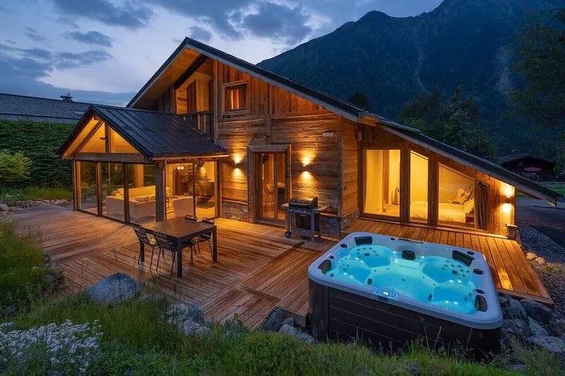 Eden - Chalet Spacieux | Views | Jacuzzi | Fireplace | BBQ
