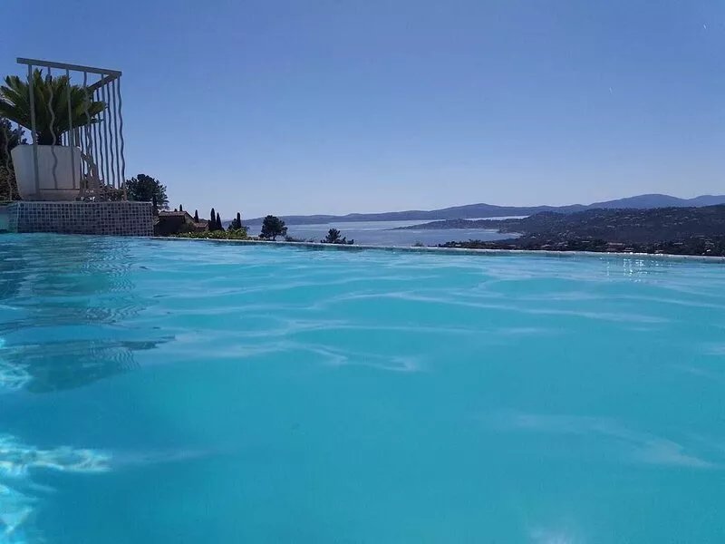 *** LAST-MIN 29/06> 06/07/19 ** SUPERB. VILLA-AIRCO-WITH VIEW ON ST-T BAY