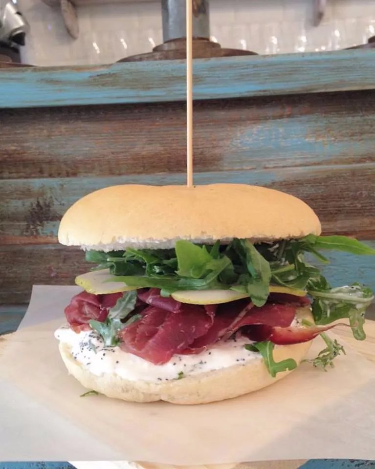FATTO hA MANO Street Food