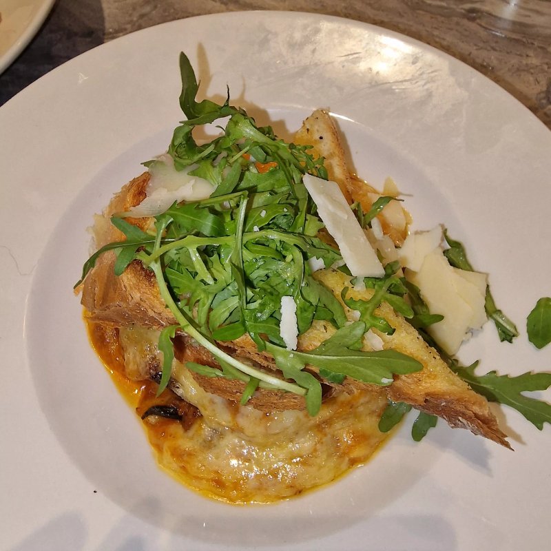 The Parkville Hotel - Restaurant & Bar