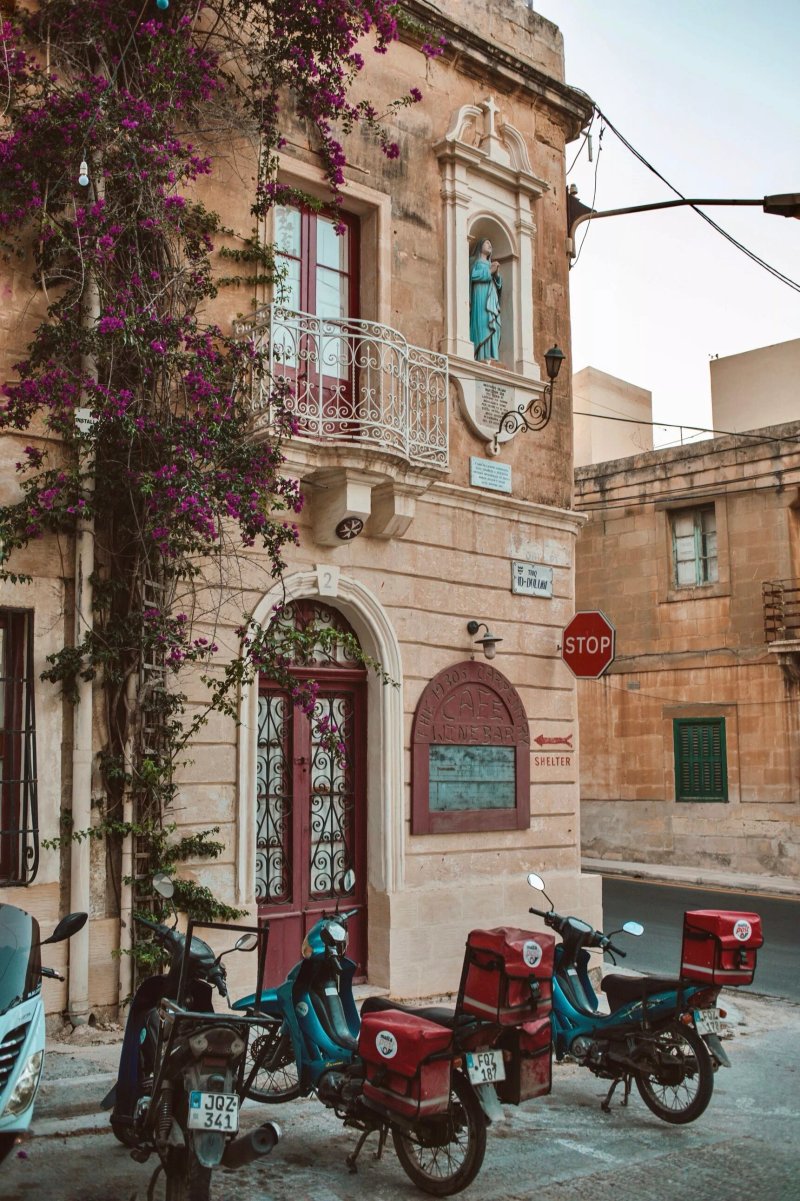 The 1930's Maltese Residence