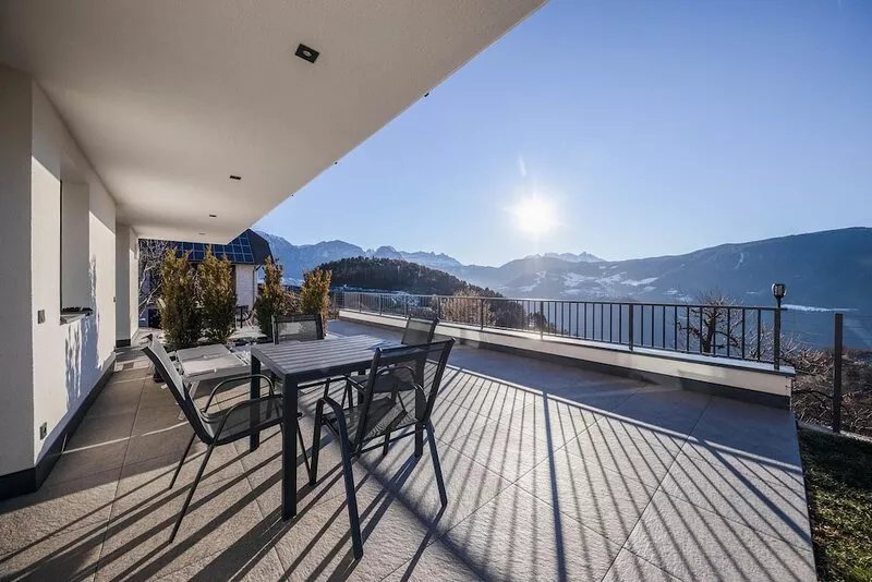 Apartment "Thalerhof Naturae Lignum" with Mountain View, Garden & Wi-Fi