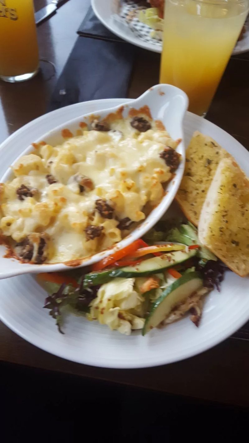 Dows bar and restaurant