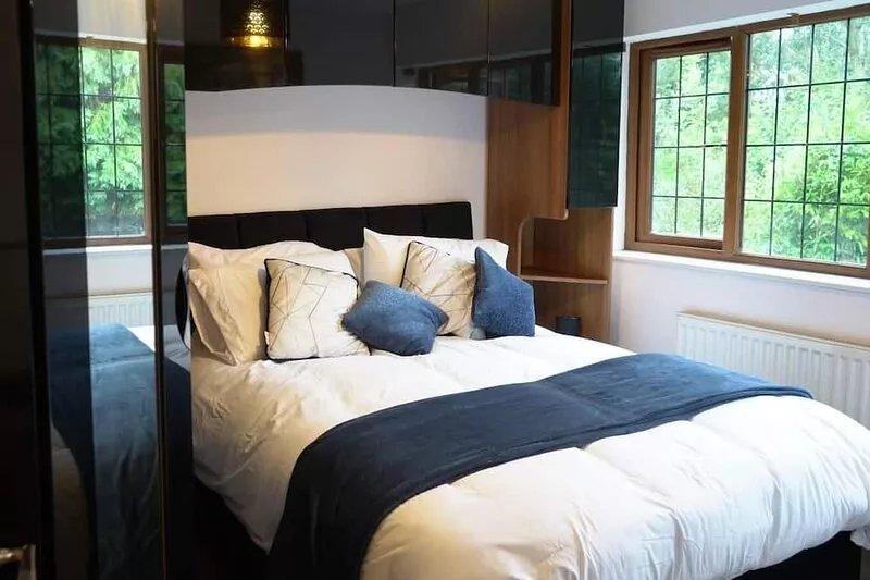 Home in Rugby Warwickshire