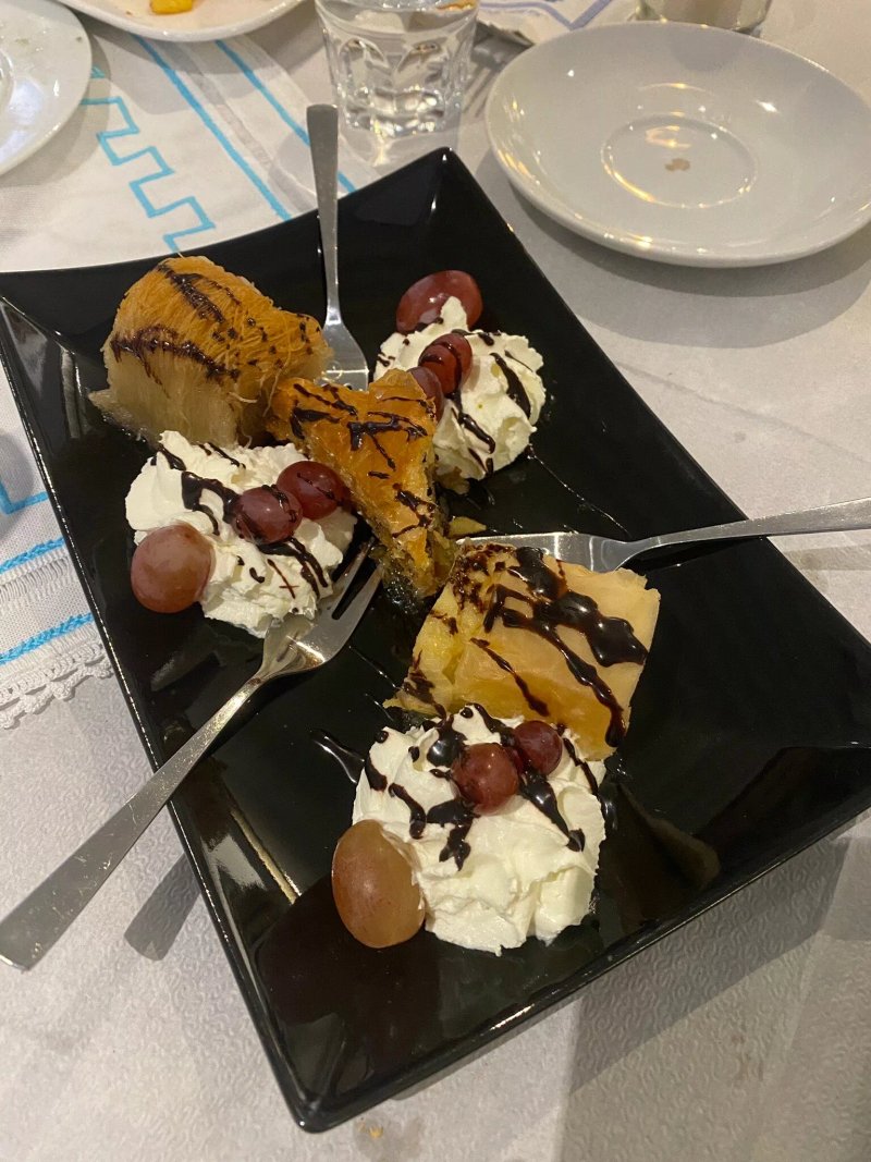 Taverna ELA NA DIS TO KATI ALLO