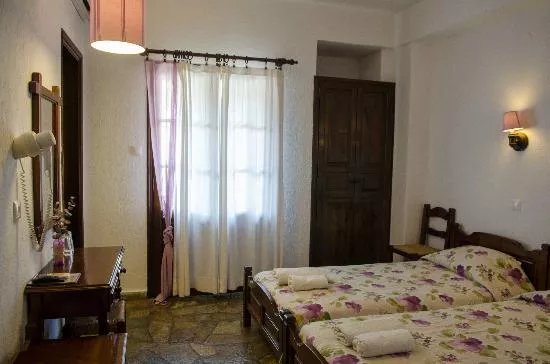 Elli Hotel