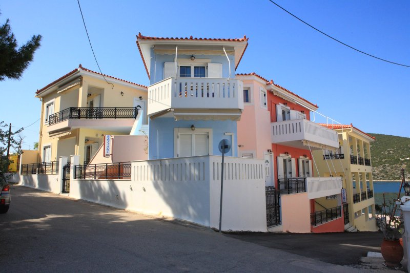 Vasilis Apartments Complex