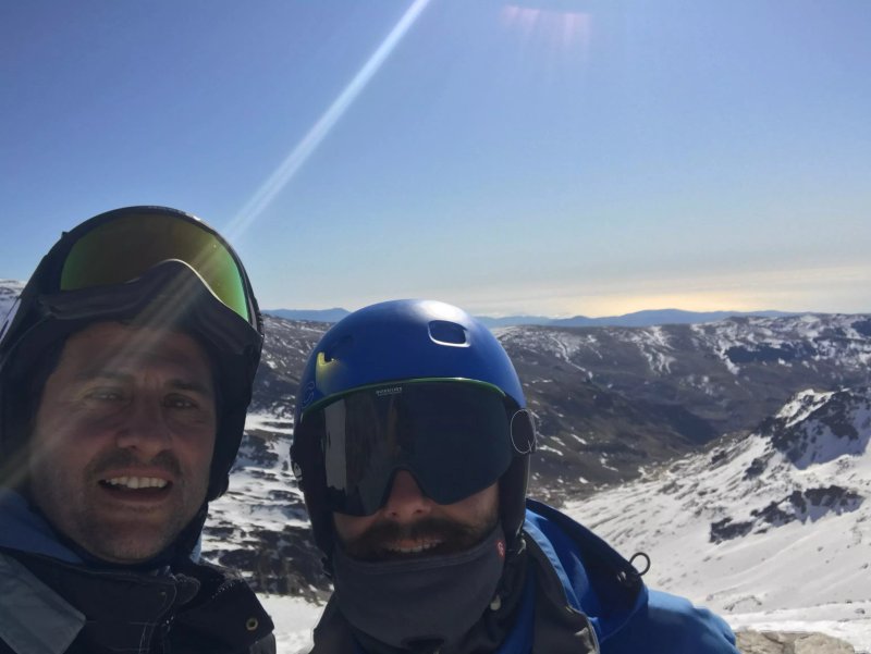 Escuela Universal Esqui & Snowboard