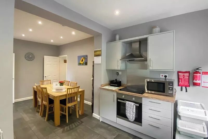 3 bedroom accommodation in Craig-Cefn-Parc, near Clydach