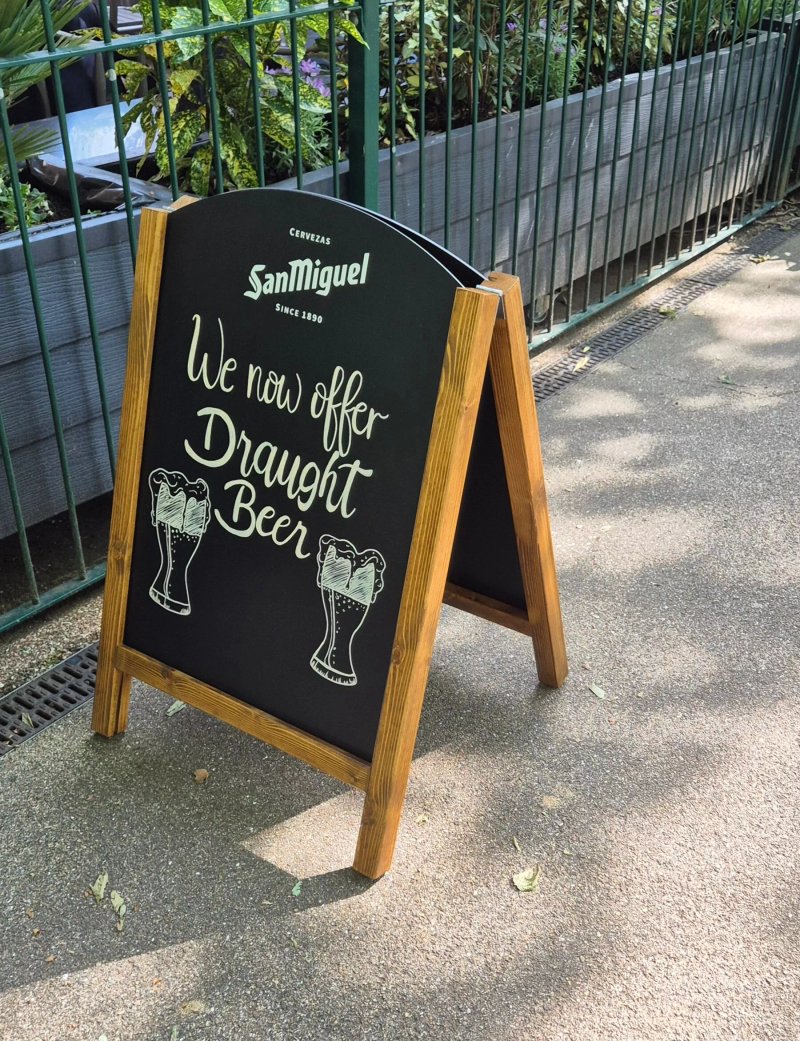 Embankment Bistro Cafe