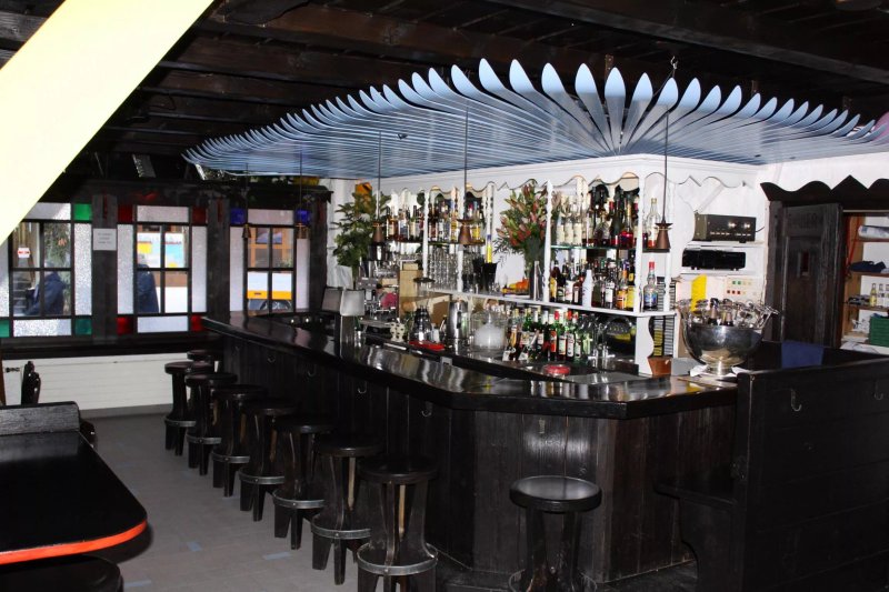Tanne Bar