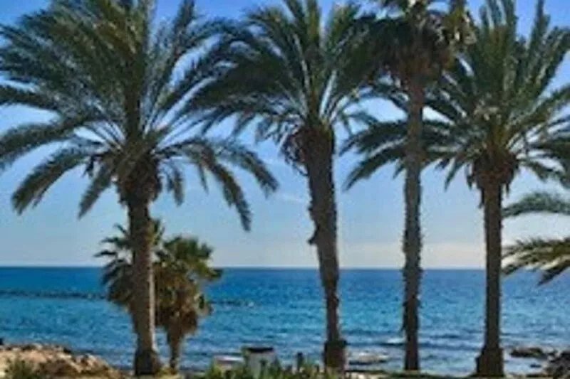 Peyia Fontana - Executive spacious 2-bedroom apartment with Hot Tub & sea views
