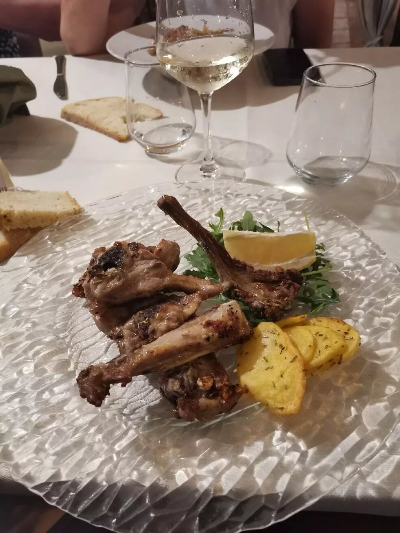 La Piazzetta Ristorante Enoteca Affittacamere