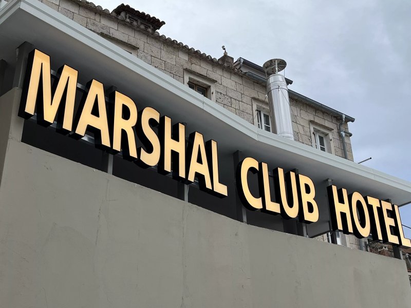 Marshal Club Hotel