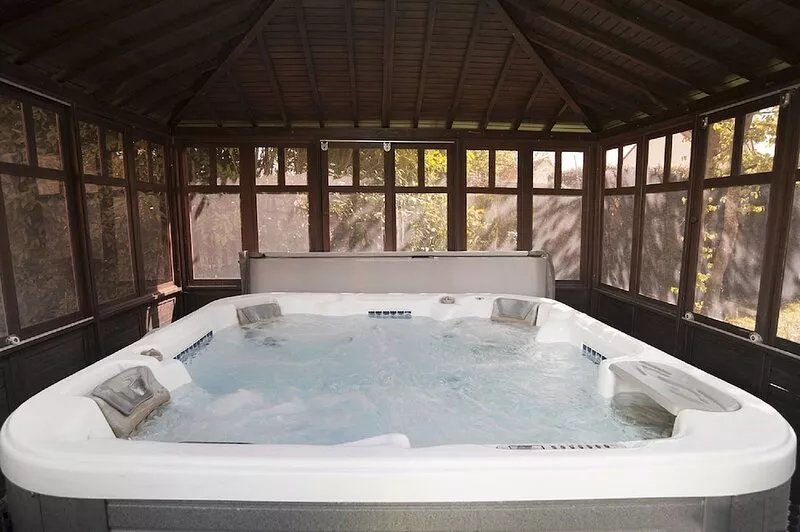top-of-the-range air-conditioned gite with jacuzzi