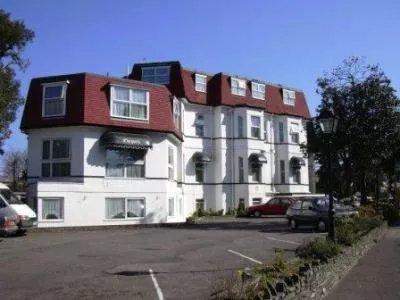 Chequers Hotel