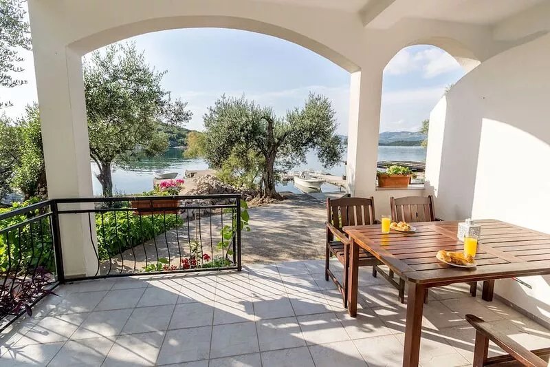 One bedroom apartment near beach Žuronja, Pelješac (A-10134-b)
