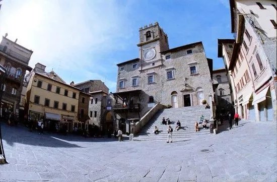 Cortona Guida Turistica Autorizzata-Silvia Vecchini - Tour Privato