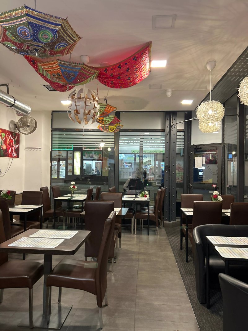 Red Chilly • Indian Restaurant & Bar