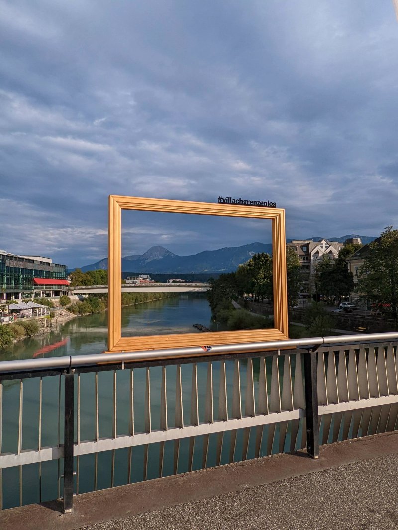 Den Ausblick Von Der Draubrucke