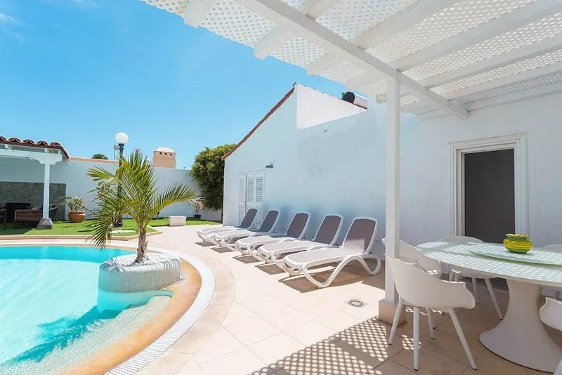Villa Alamos Park, Golf Del Sur - Huge 10 bed villa with private pool