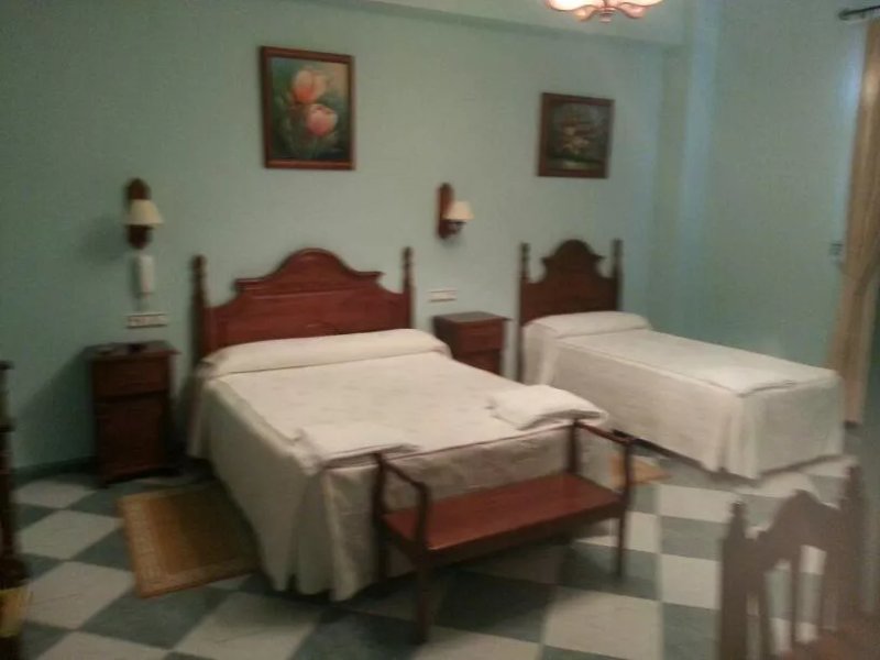 Hostal Restaurante El Cazador