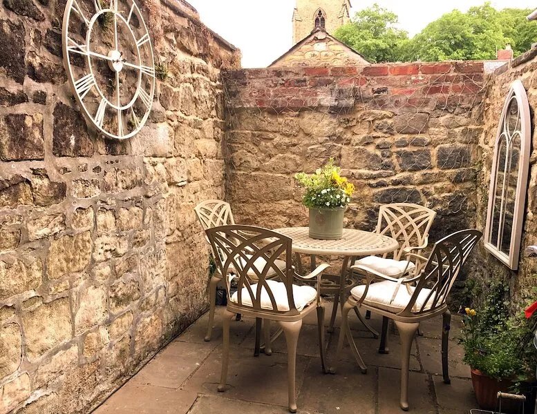 Falstaff House, a Fantastic Cottage in a Great Location and a Listed Building