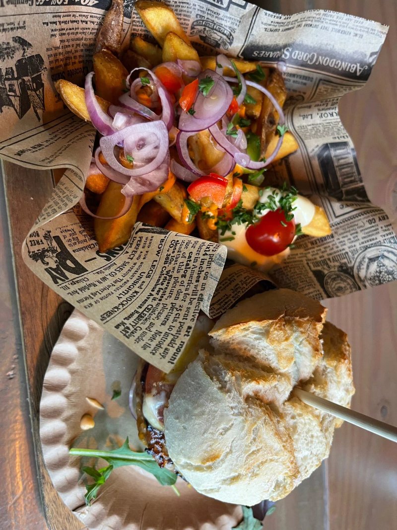 Foodstube