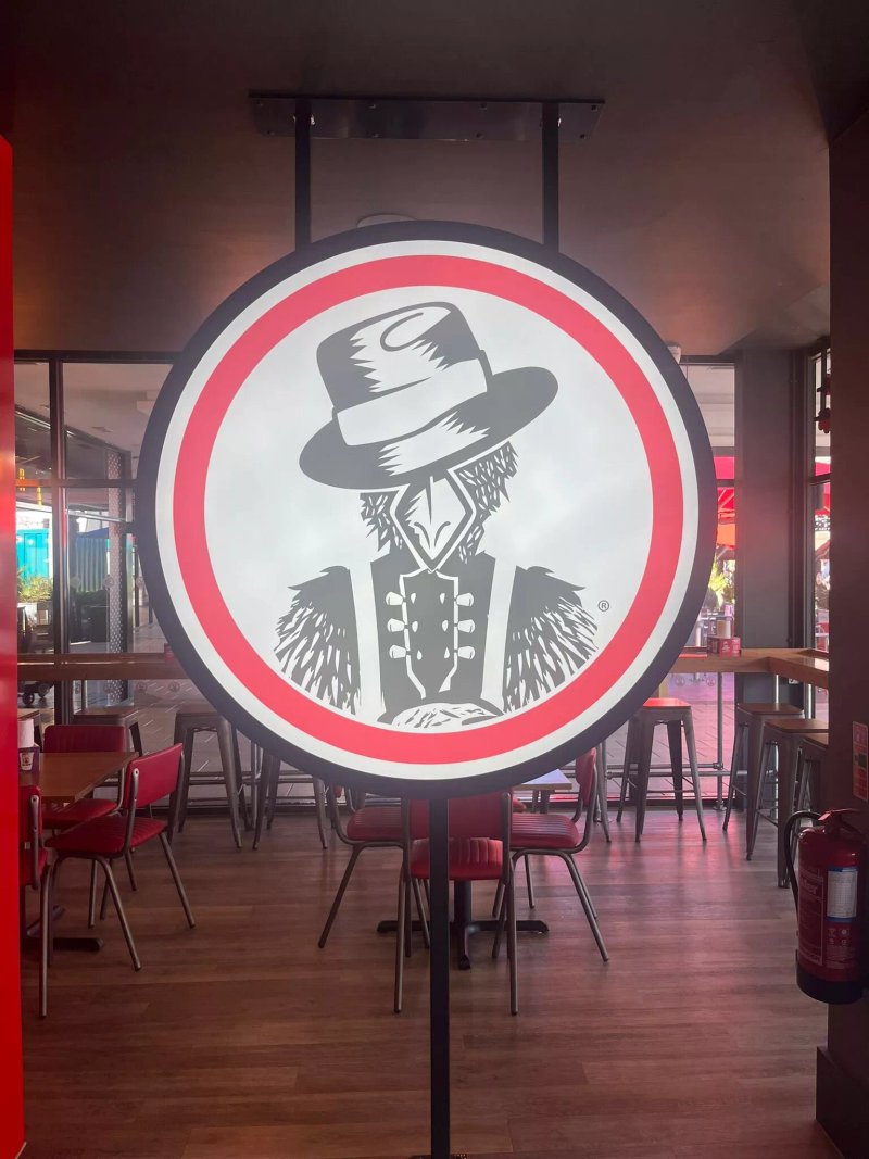 Slim Chickens Cheshire Oaks
