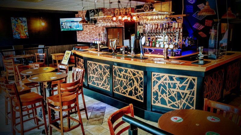T8's Wine Bar & Cafe