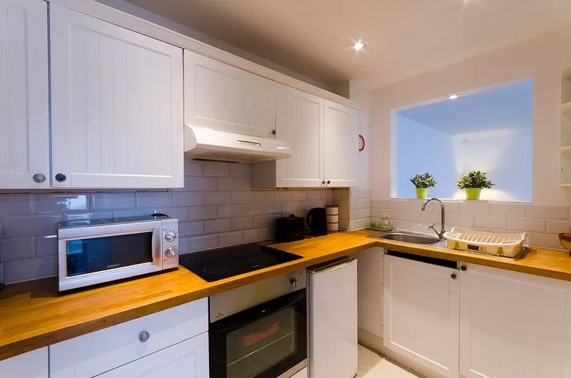Stylish modern  Mews house in central St Leonards