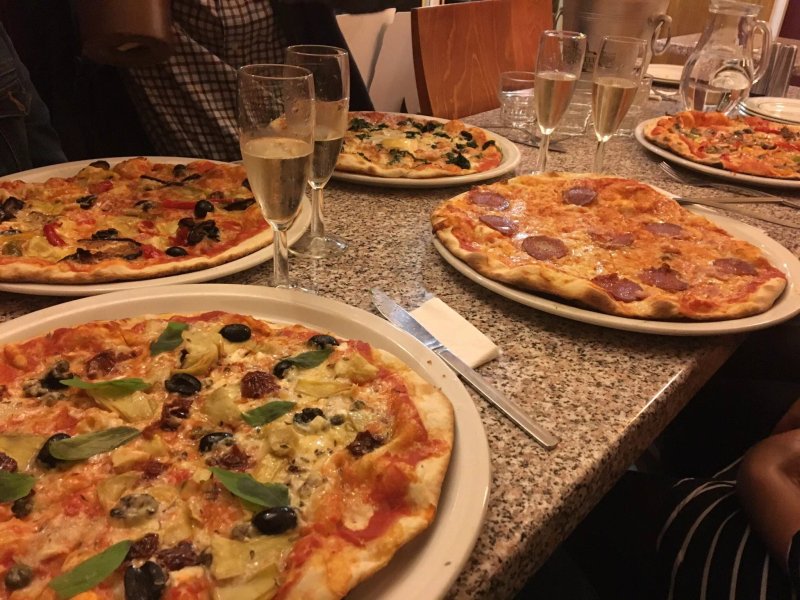 Da Luciano Pizzeria