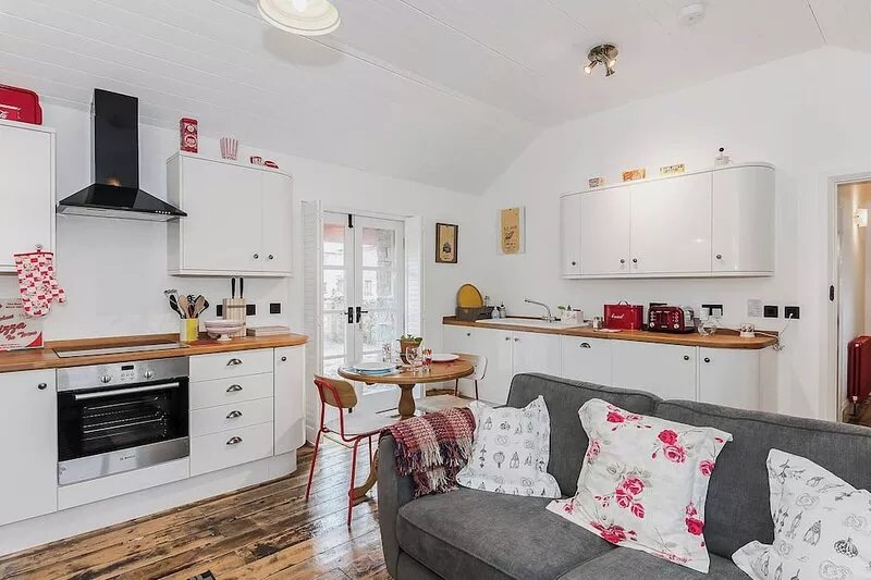 1 bedroom accommodation in Llandwrog, near Caernarfon