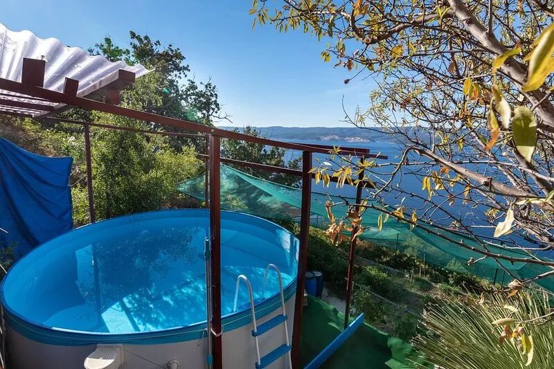 Quiet house in a stone village with panoramic sea views