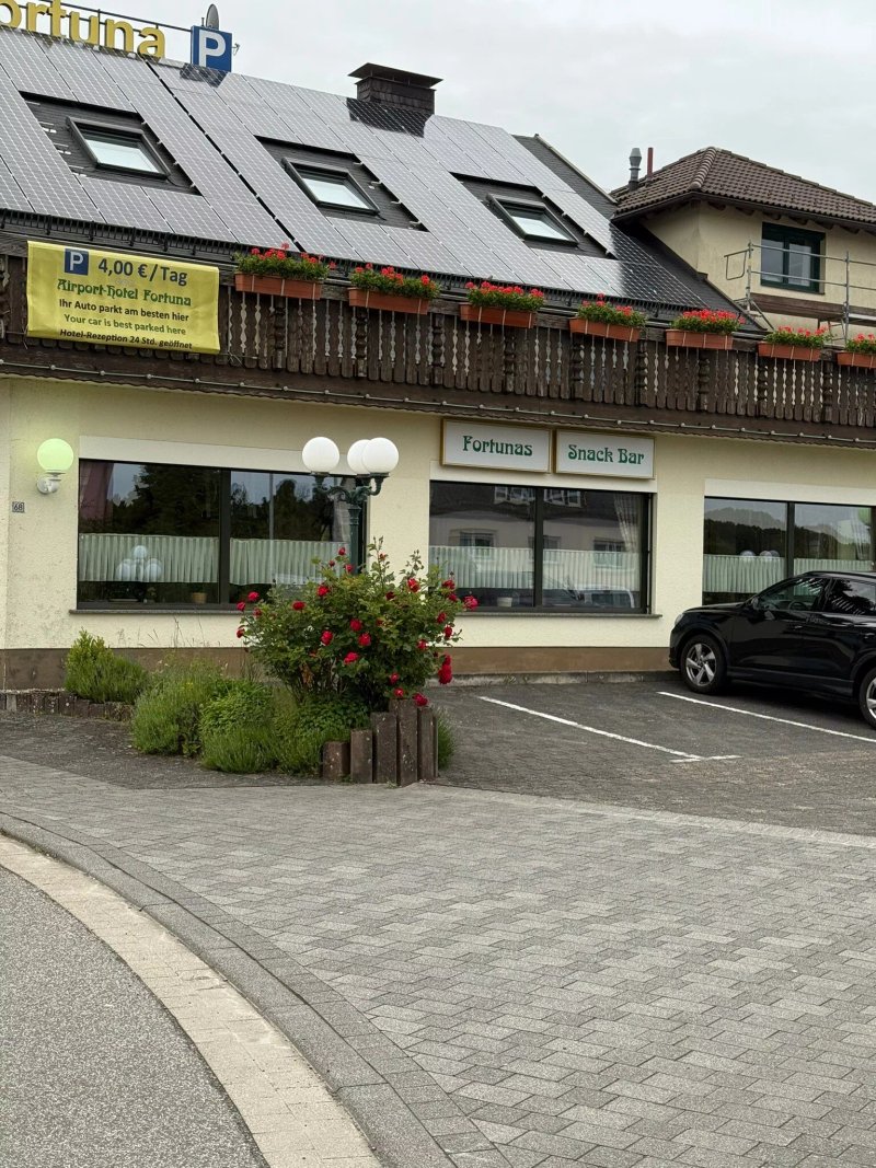 Airport Hotel Fortuna
