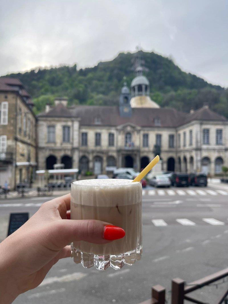 Autour D'un Verre