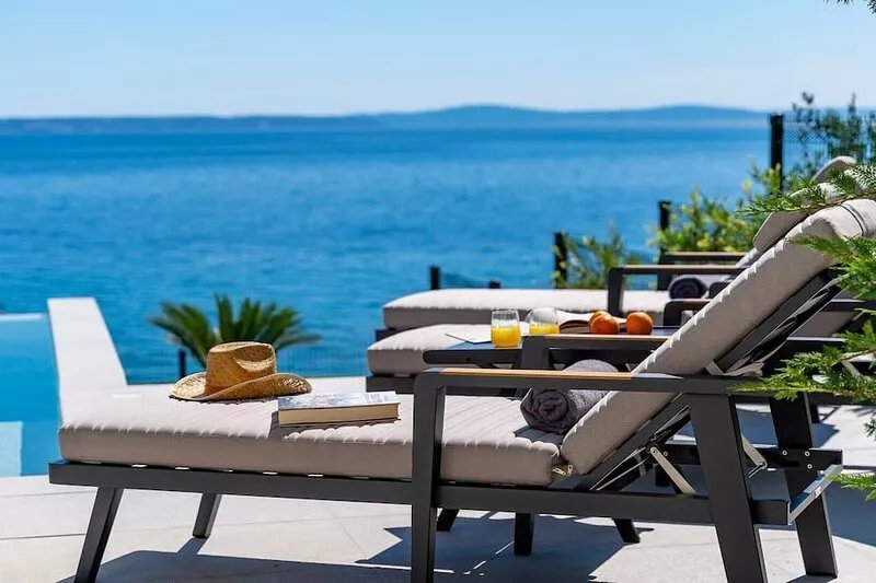 NEW! Seaview Villa ABA with 38sqm heated infinity pool, 4 bedrooms, Media room