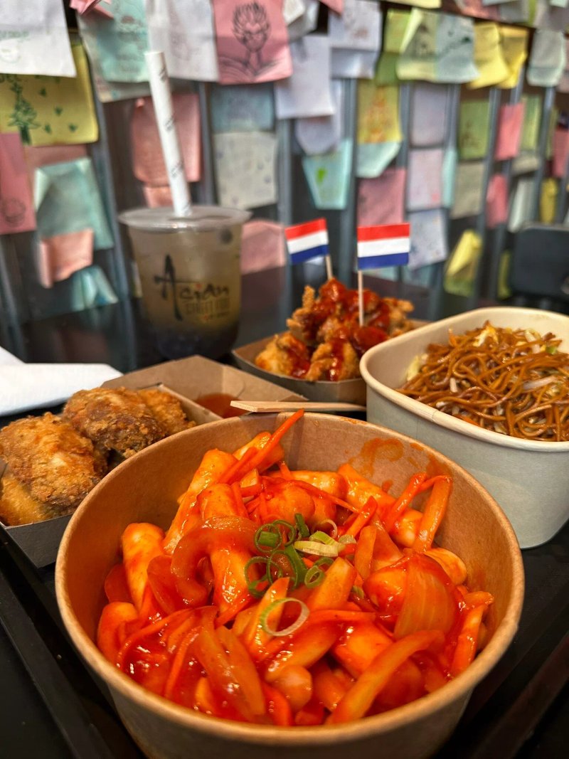 Asian Street Food by Momiji