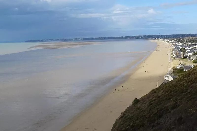 Super comfortable villa with heated pool near Mont Saint Michel.