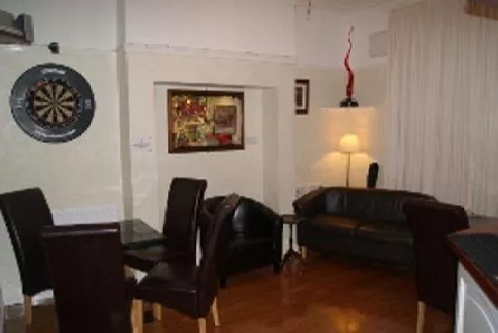 Brentwood House Hotel