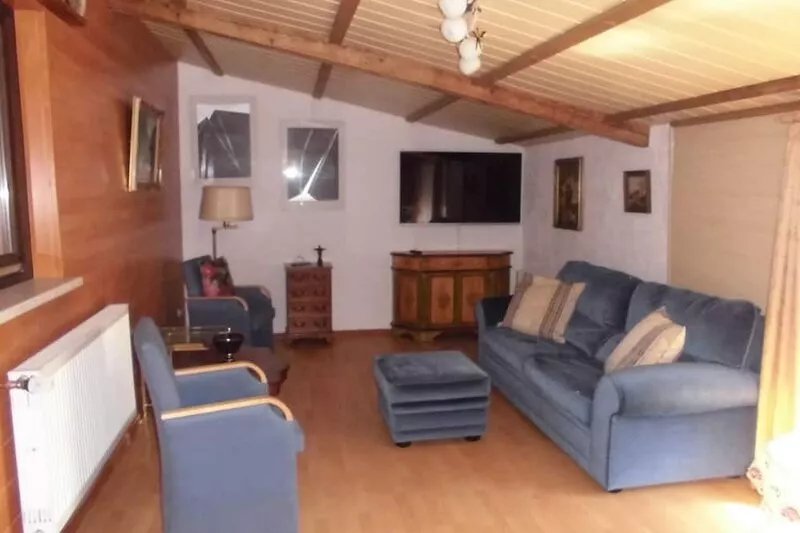 quaint quiet apartment in a great location