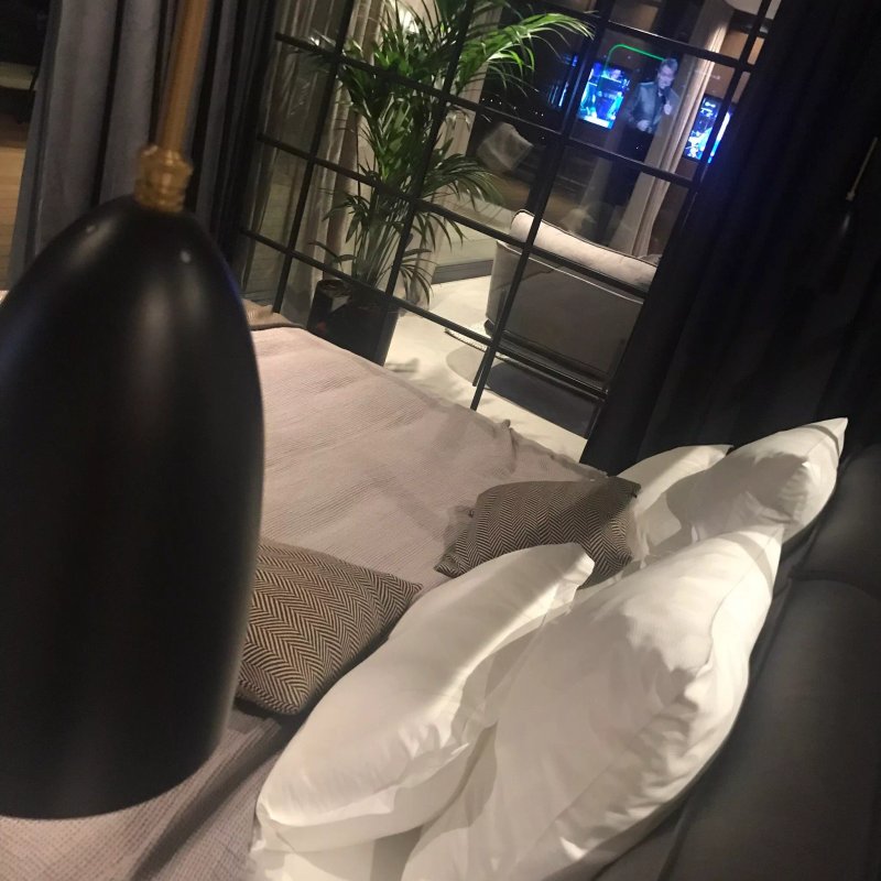 Apartment 7