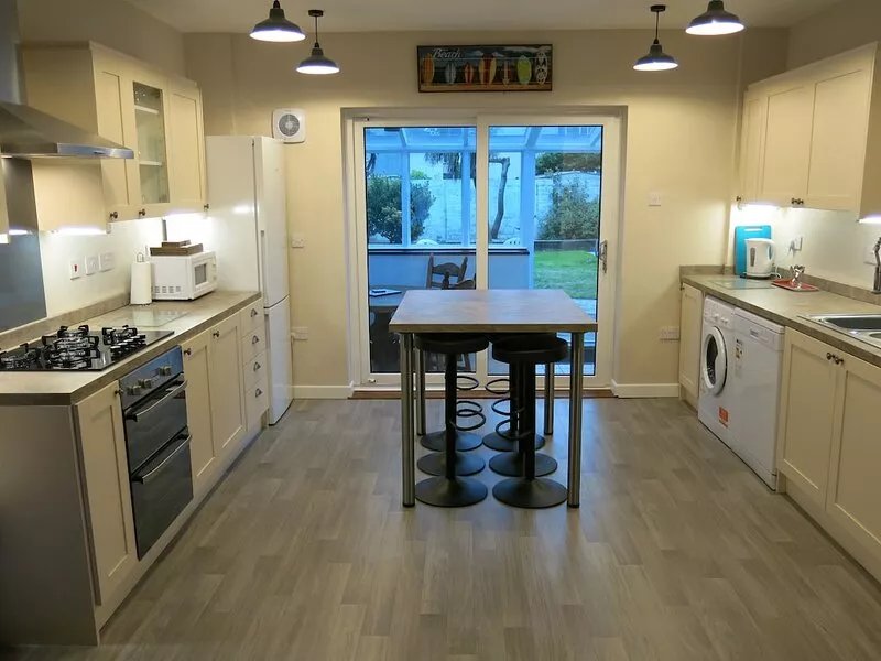 3 Bedroom House with Welcome Breakfast near Beaches