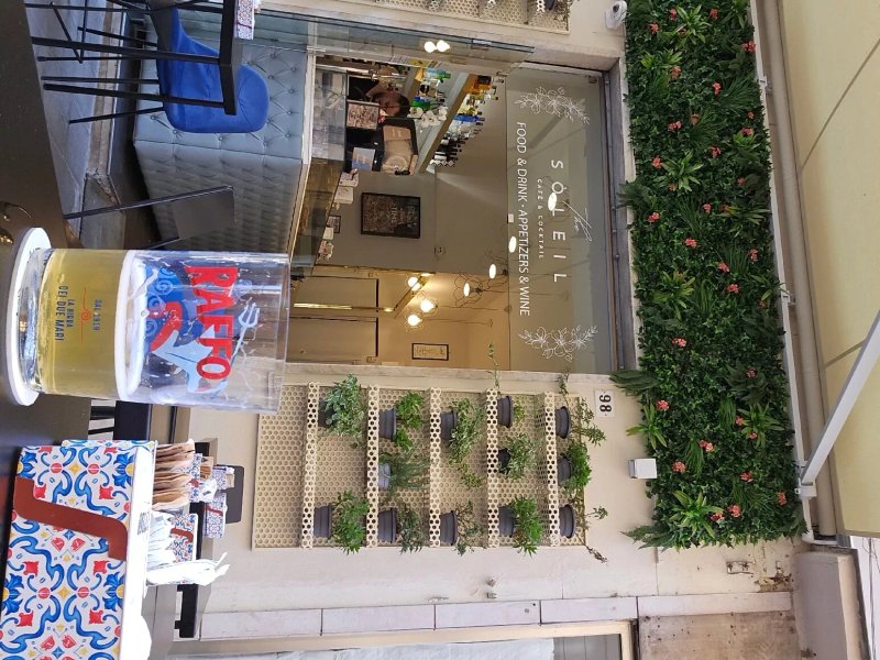 Soleil Cafe & Cocktail