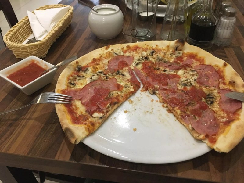 Oregano, Pizzeria
