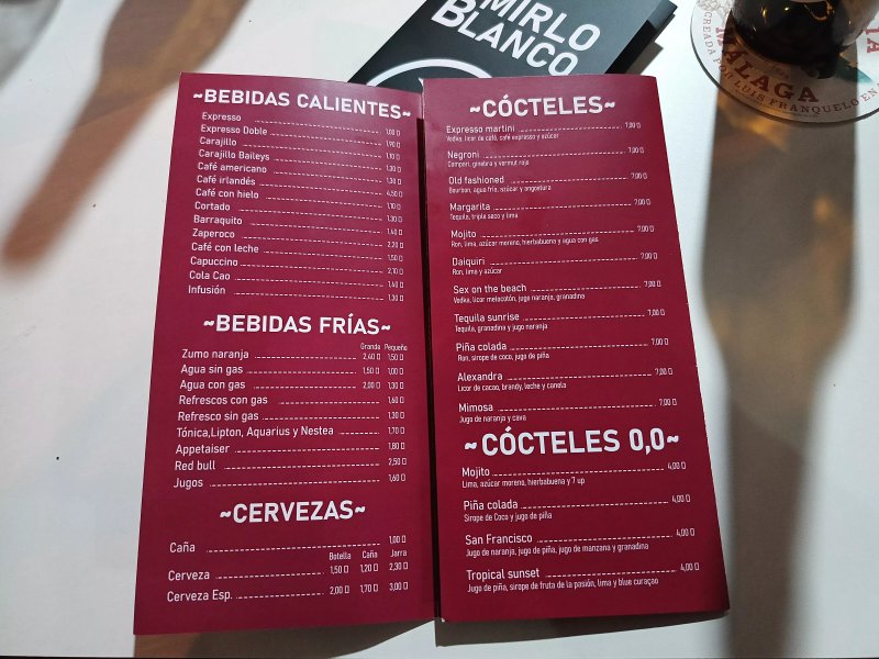 Mirlo Blanco Bar
